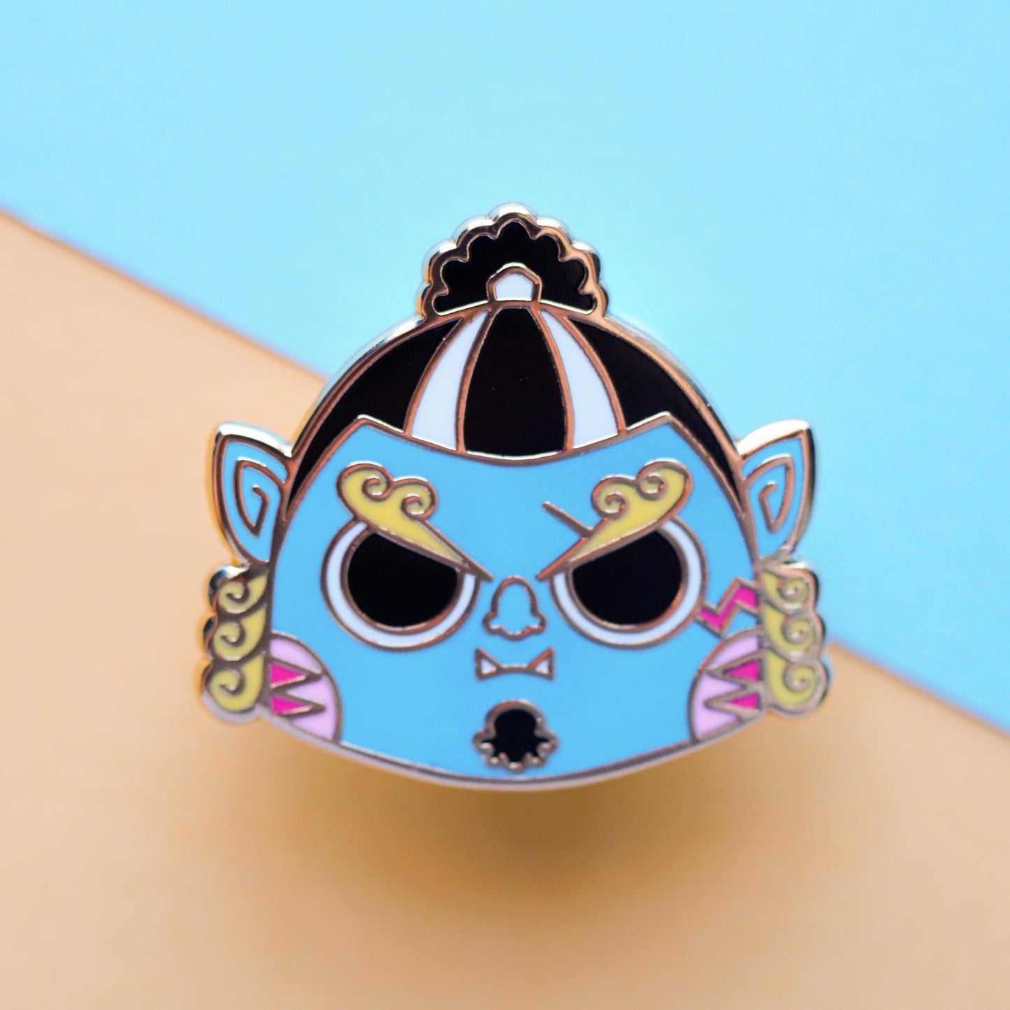 shark - enamel pin